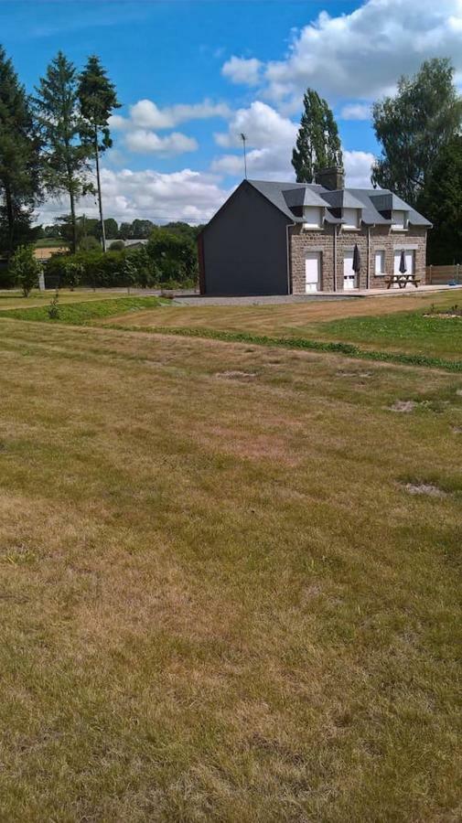 Gite De La Hudardiere Villa Le Mesnil-Ozenne Bagian luar foto